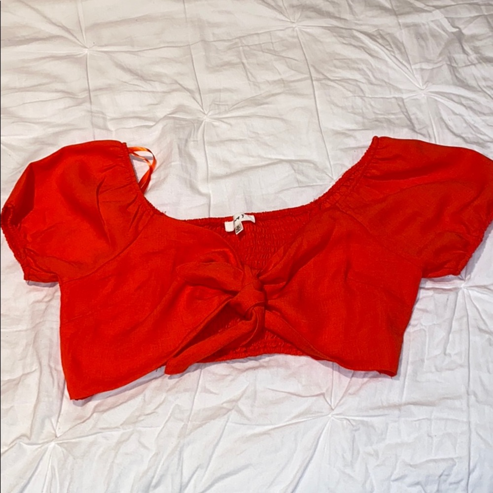 Crop top